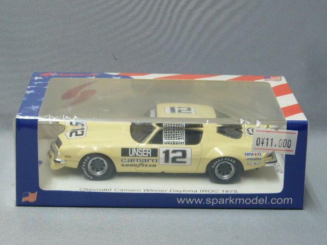 スパーク1/18　Z28カマロ★デイトナ仕様1975年式 スパーク1/18 Z28カマロ☆デイトナ仕様1975年式 - メルカリ