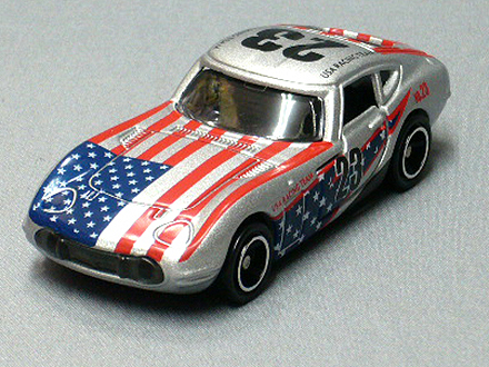 未使用品　トミカ 世界の国旗シリーズ トヨタ 2000GT アメリカ国旗タイプ アピタイオンオリジナル 〈世界の国旗トミカ〉 トヨタ 2000GT