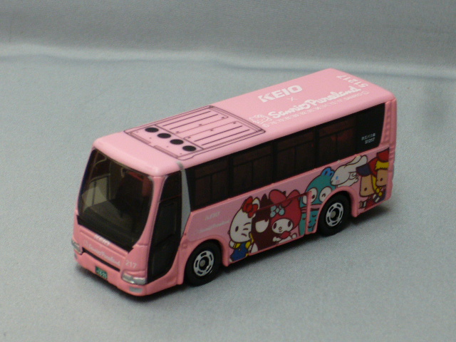トミカ サンリオピューロランド号 ピンク 京王バス - メルカリ