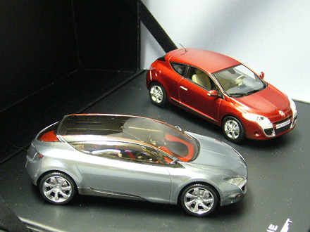 ルノー メガーヌ・メガーヌ クーペ CONCEPT 2台セット ディーラー特注