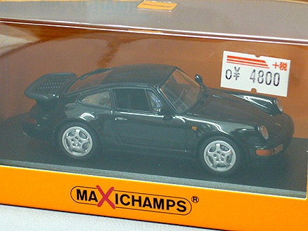 ポルシェ 911 ターボ（964）1990 ブラック [トミカとミニカーの