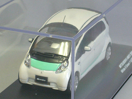 三菱 i-MiEV 2009 白/緑 [トミカとミニカーのショップ ゼロクラフト]