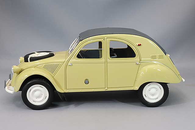 シトロエン 2CV6 CHARLESTON ミニカー シトロエン 2CV6 CHARLESTON ミニカー