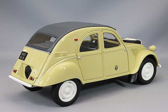 シトロエン 2CV6 CHARLESTON ミニカー Amazon.co.jp: Z-MODEL 1/12 シトロエン CITROEN 2CV CHARLESTON